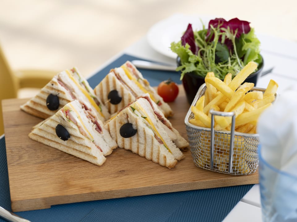 Gastro Acajou Beach Resort