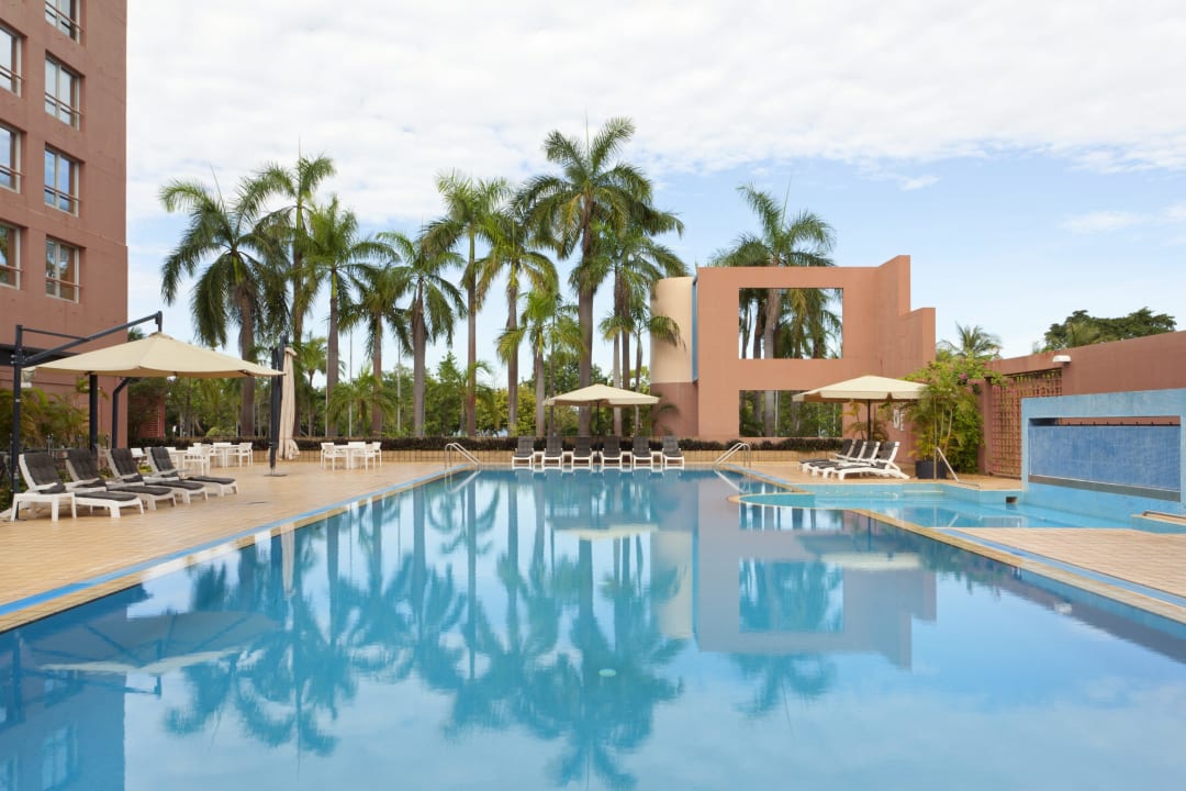 DoubleTree by Hilton Esplanade Darwin Pool DoubleTree by Hilton Hotel Esplanade Darwin