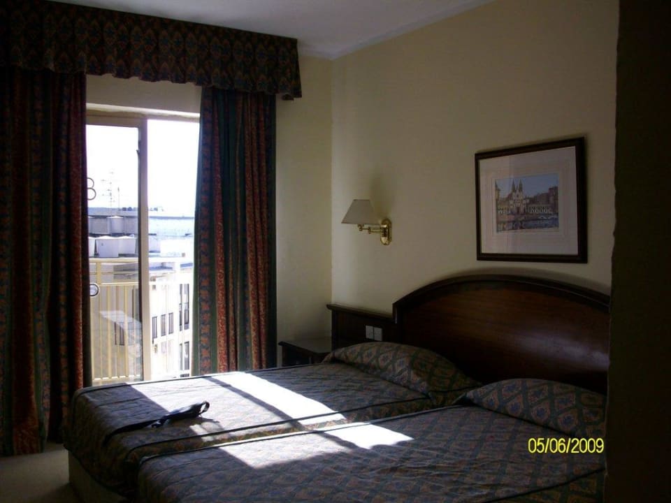 Zum Hof The Bugibba Hotel