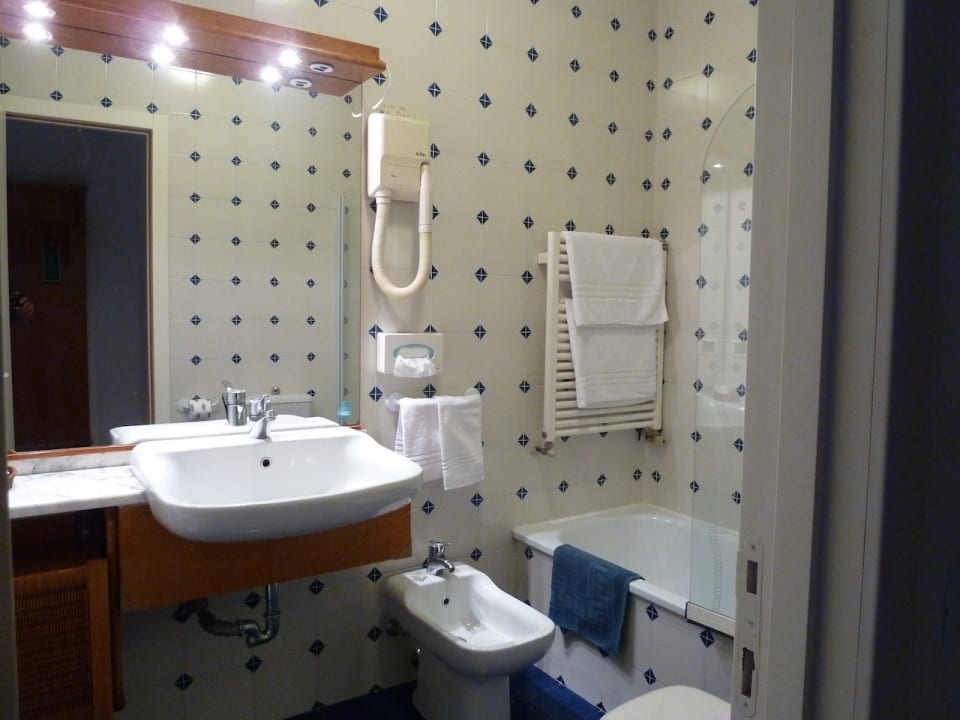 Zimmer Hotel Yacht Club