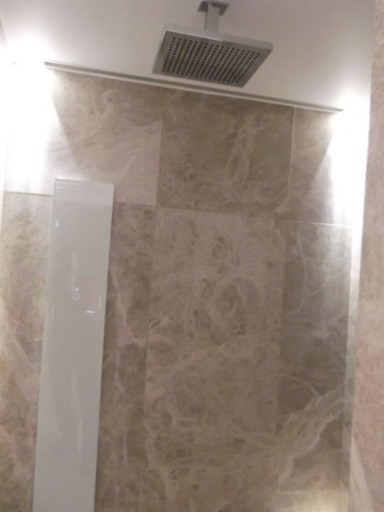 Badezimmer The Ritz-Carlton Wolfsburg