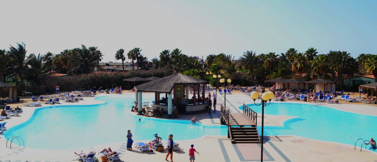Piscina VOI Vila do Farol Resort