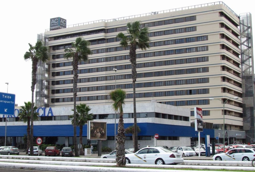 Road view AC Hotel Iberia Las Palmas