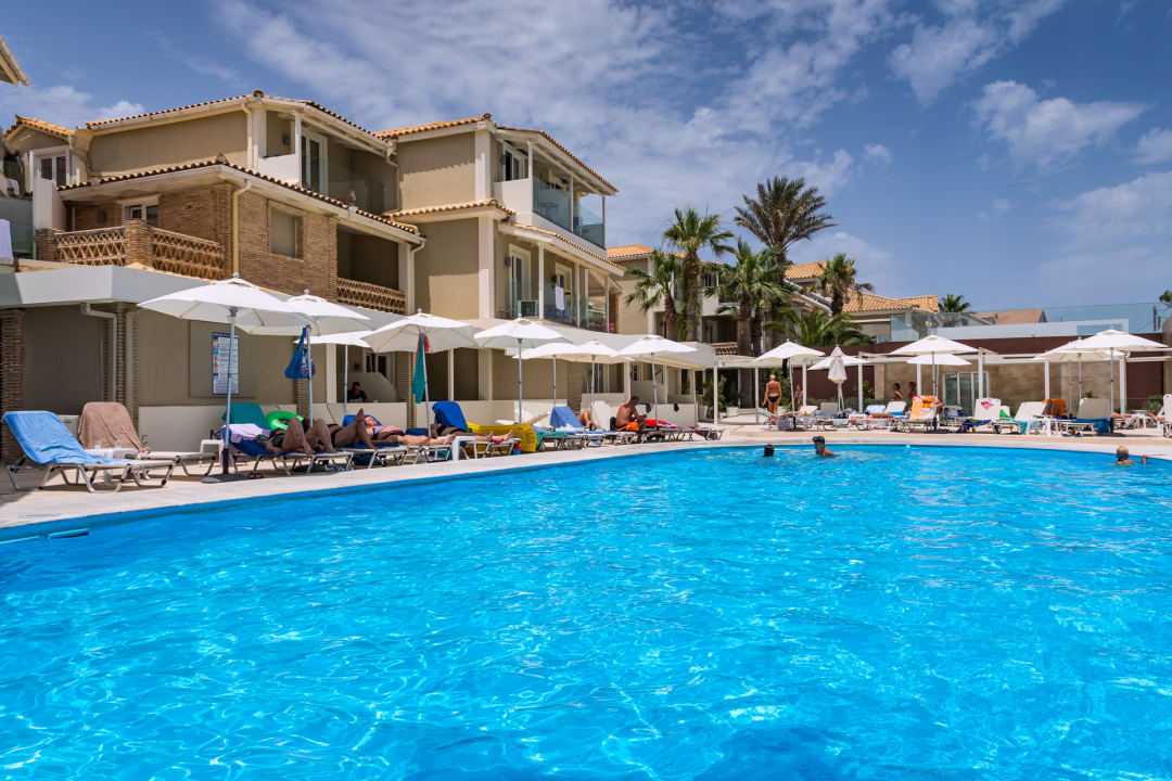 Pool Cameo Beach Resort