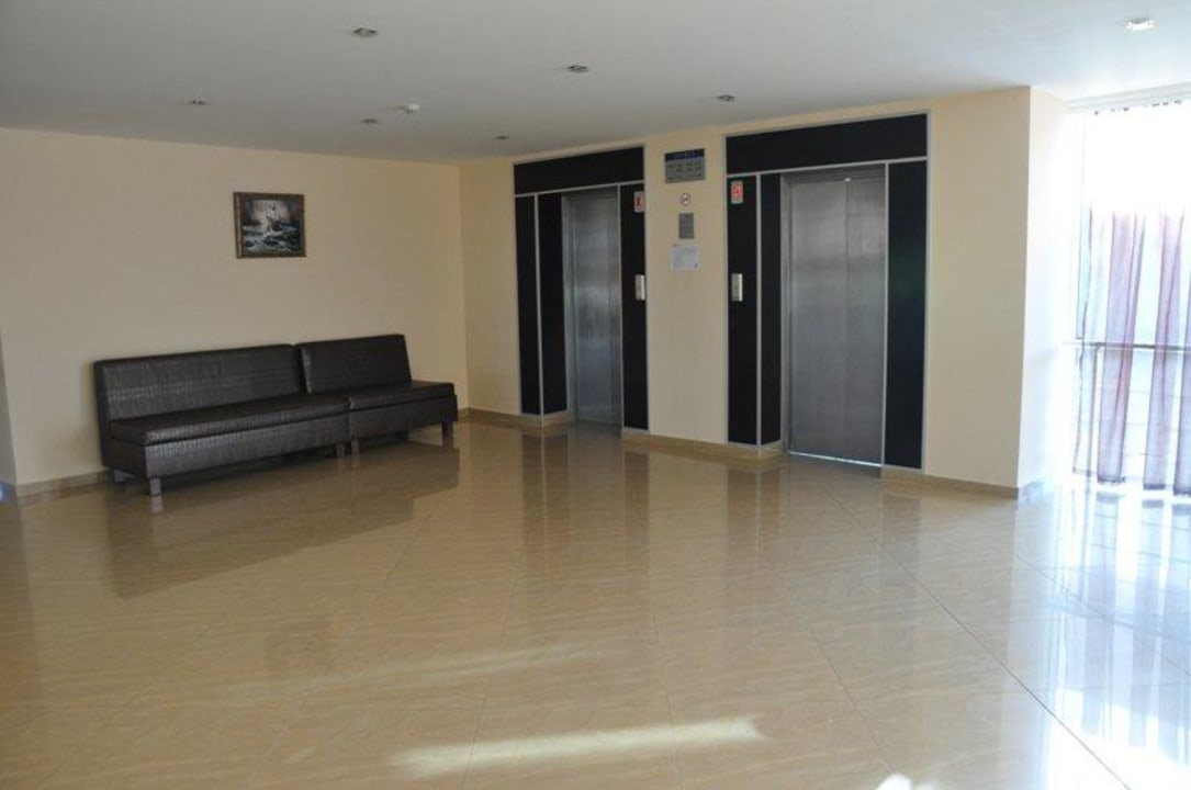 Hol na korytarzu  Hotel Calypso