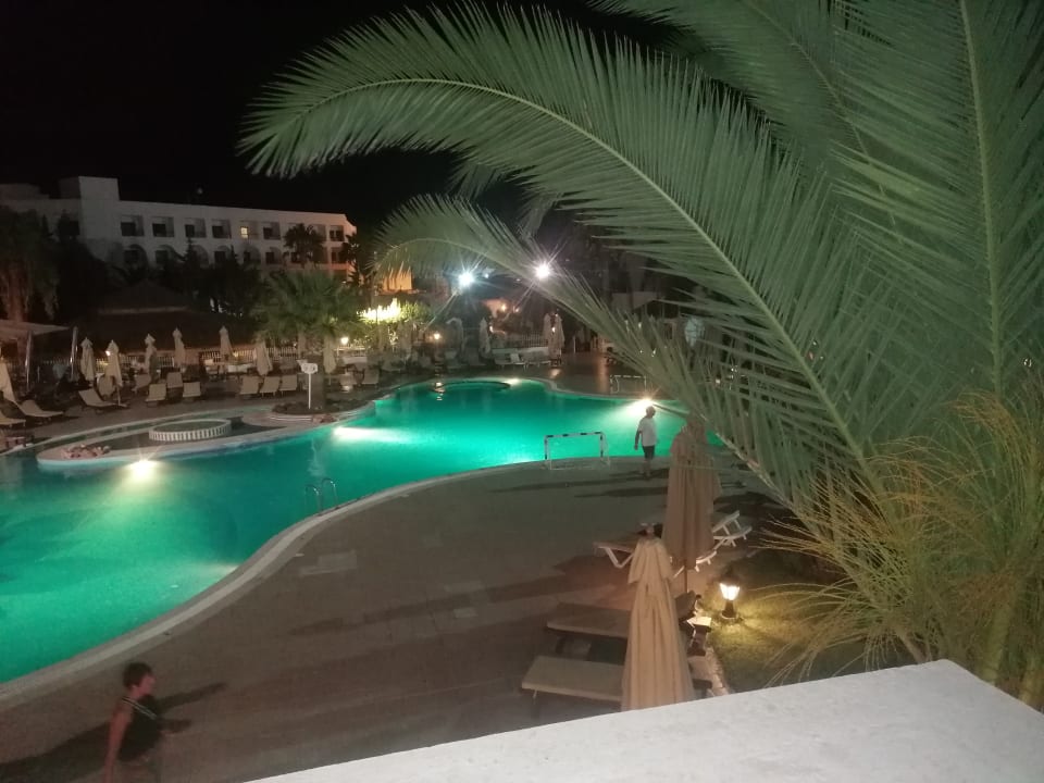 Außenansicht Hotel Royal Nozha