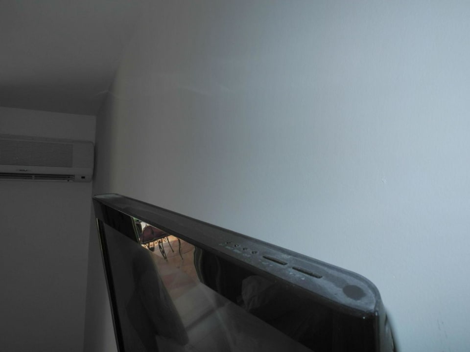 TV zur Ankunft Porto Koukla Beach