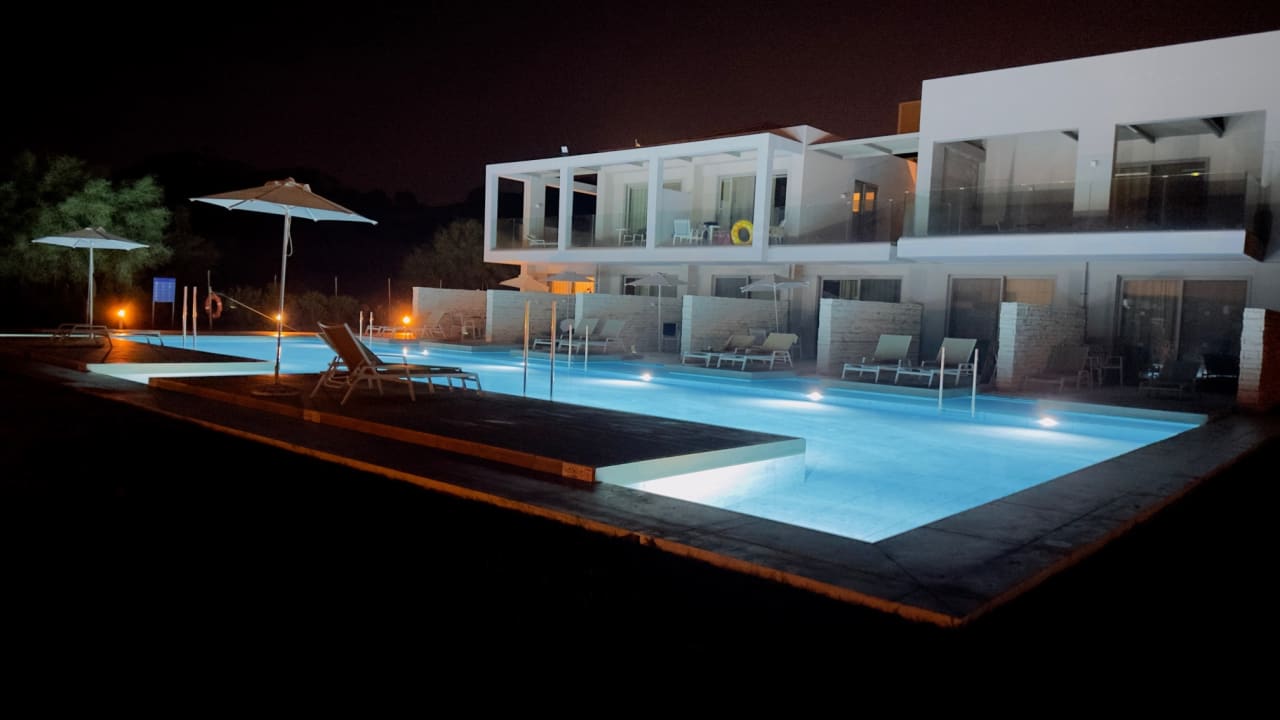 Pool Porto Bello Royal