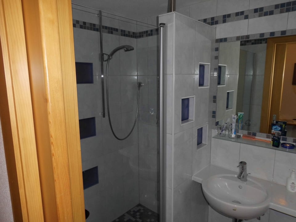 Bad mit Dusche Hotel Das Lisann
