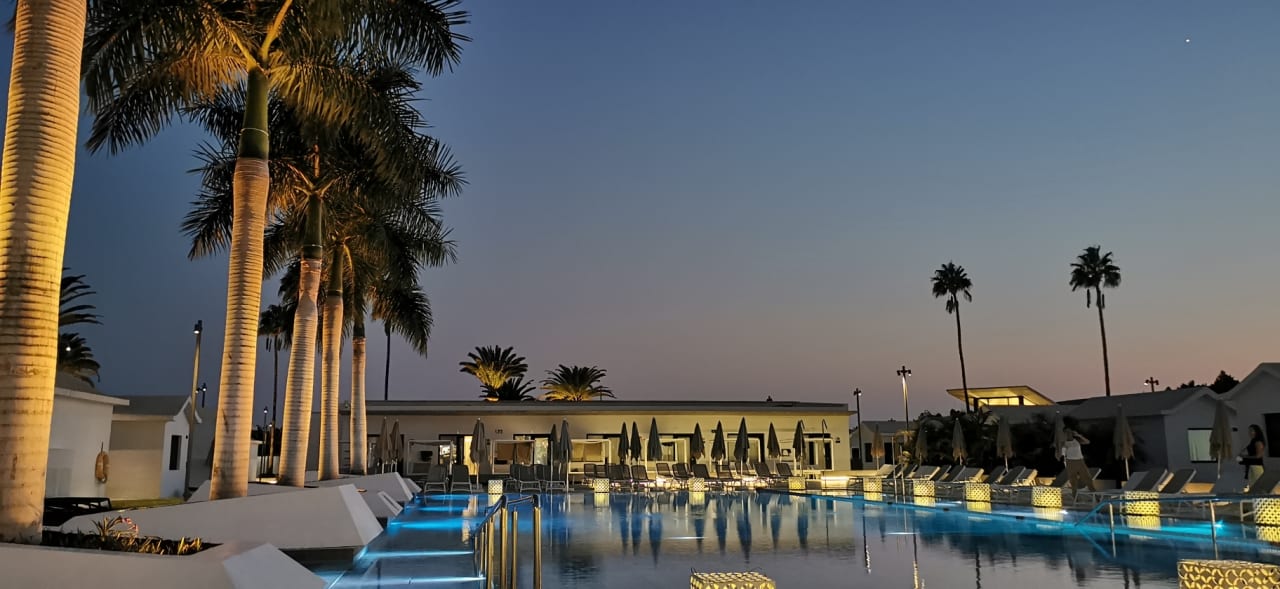 Pool Club Maspalomas Suites & SPA