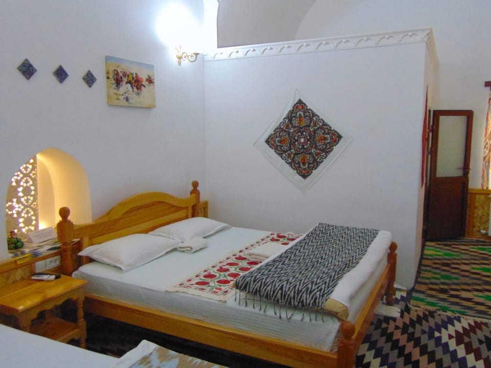 Zimmer Madrasah Polvon-Qori Boutique