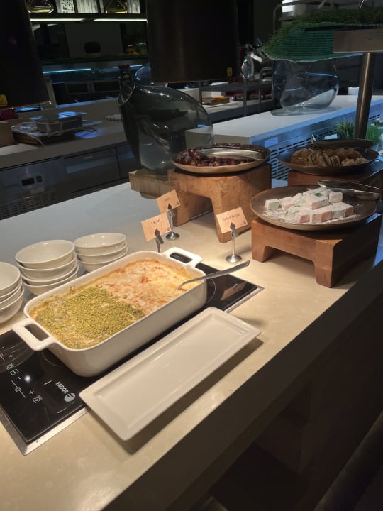 Gastro Saadiyat Rotana Resort &  Villas