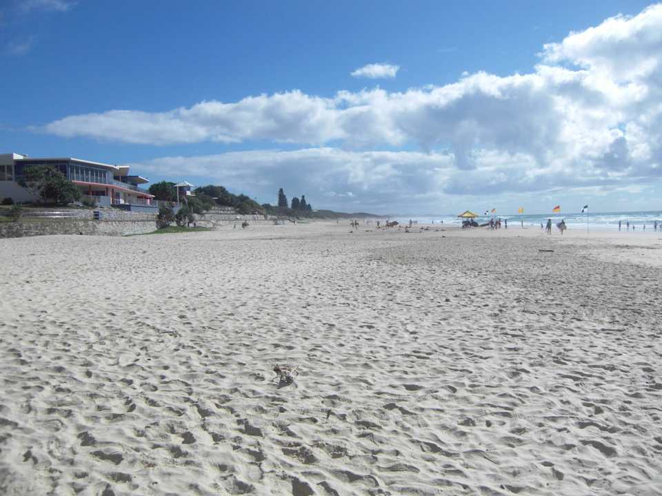 Ellenlanger Strand, flach ins Meer laufend... Hotel Beach Retreat Coolum
