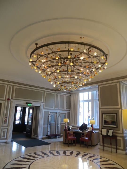 Prachtvoller Eingangsbereich The Caledonian Edinburgh, Curio Collection by Hilton