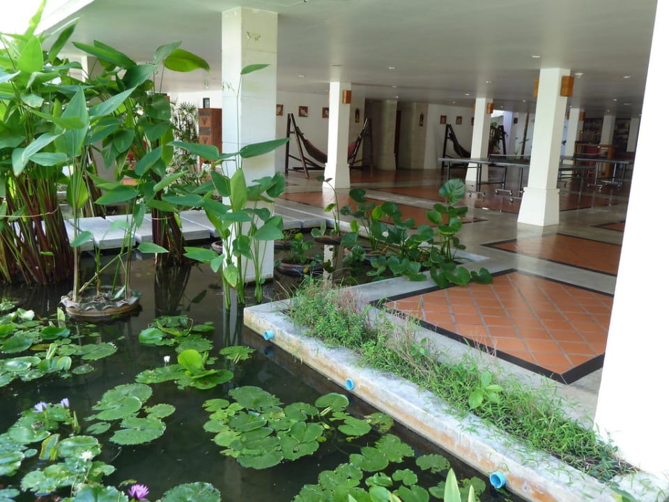 Gartenansicht Hotel Naithonburi Beach Resort