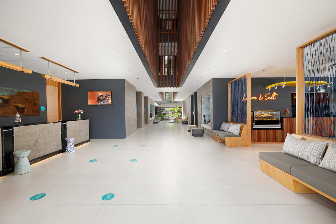 Lobby Citadines Berawa Beach Bali