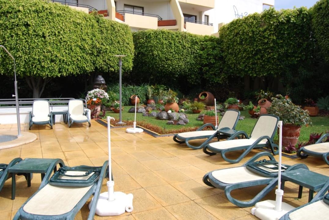 На территории отеля. Suite Hotel Eden Mar - PortoBay