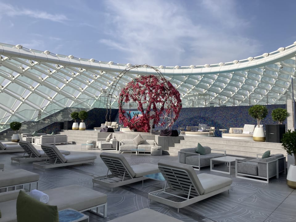 Pool W Abu Dhabi - Yas Island