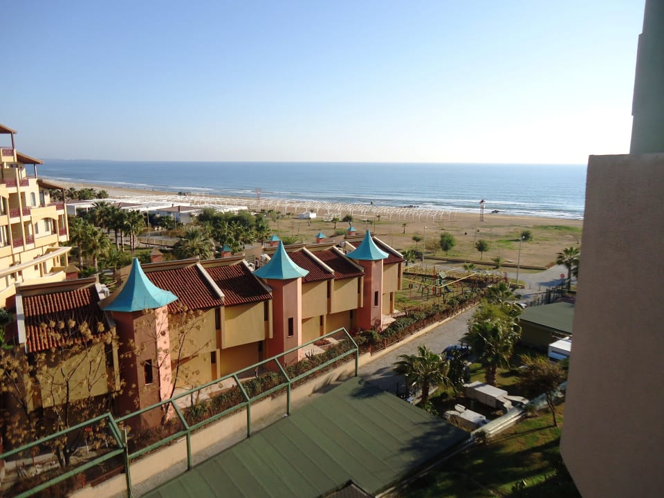 Вид из окна VONRESORT Golden Coast