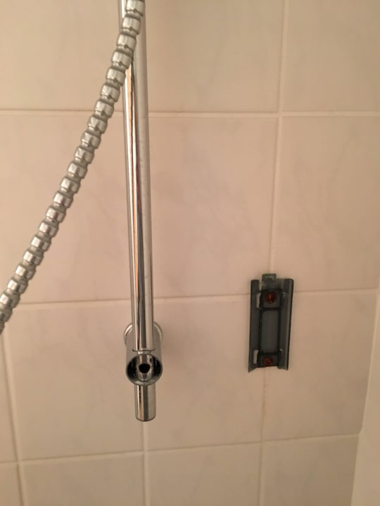 "Seifenspender" + nicht vorhandene Abdeckung  Hotel Alexander