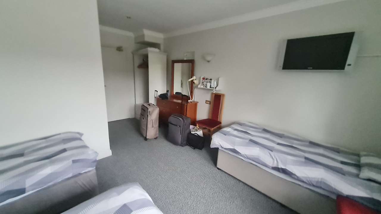 Zimmer HarmonyInn - Glena House