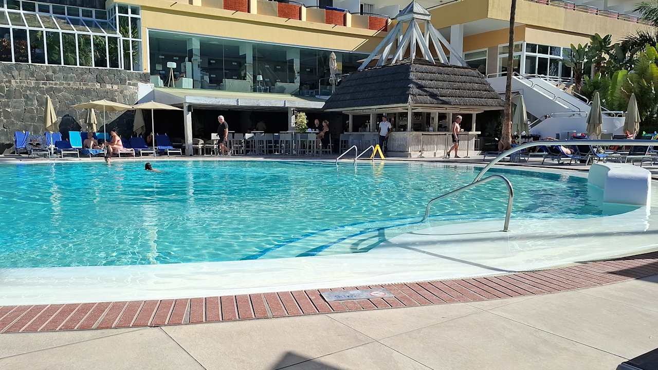 Pool allsun Hotel Lucana