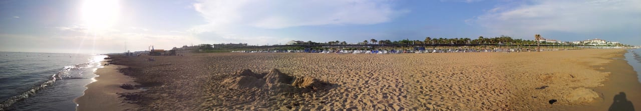 Sauber Strand Club Grand Aqua
