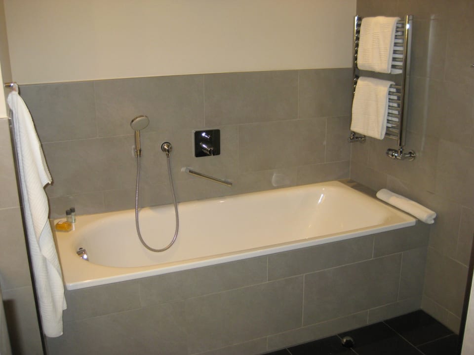 Hauptbad, Wanne ATLANTIC Hotel Kiel