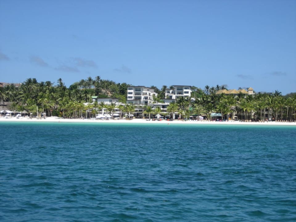 Vom Meer aus Hotel Discovery Shores Boracay