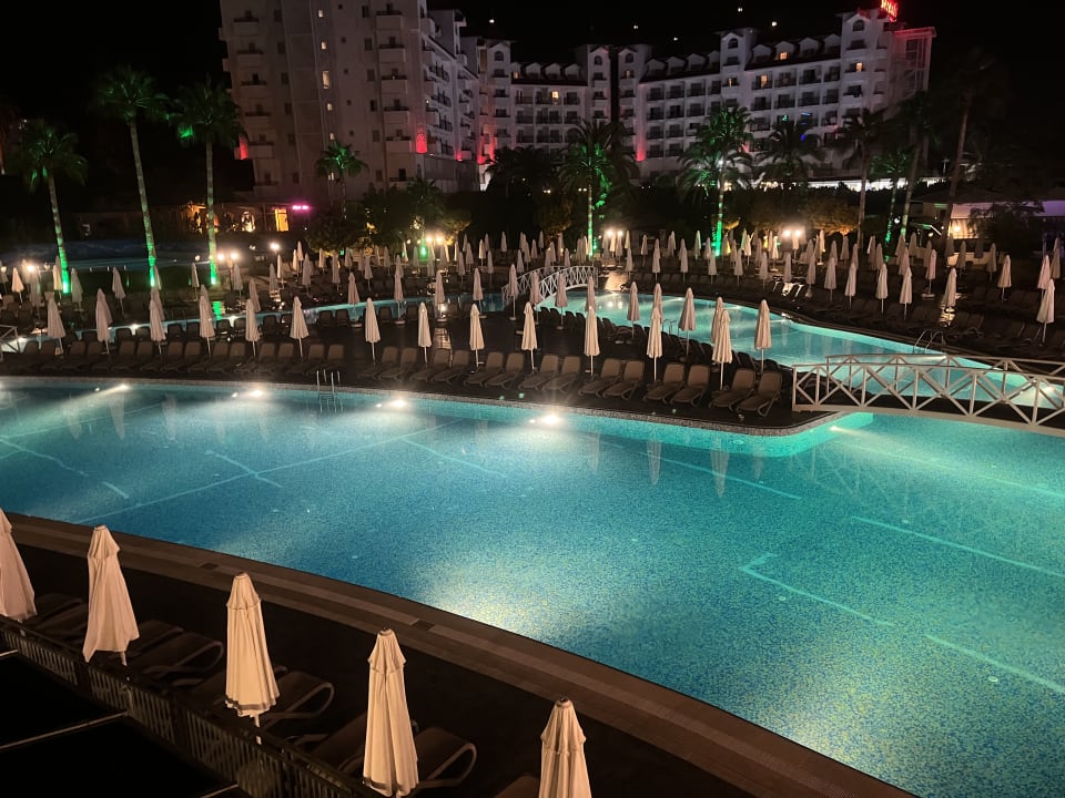 Pool Side Mare Resort & Spa