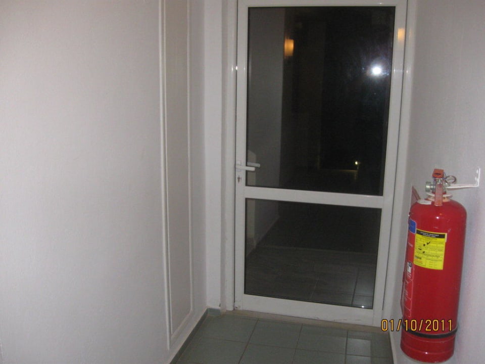 Alte aber Funktionsfähiger Flurtür Delfina Tropic Beach