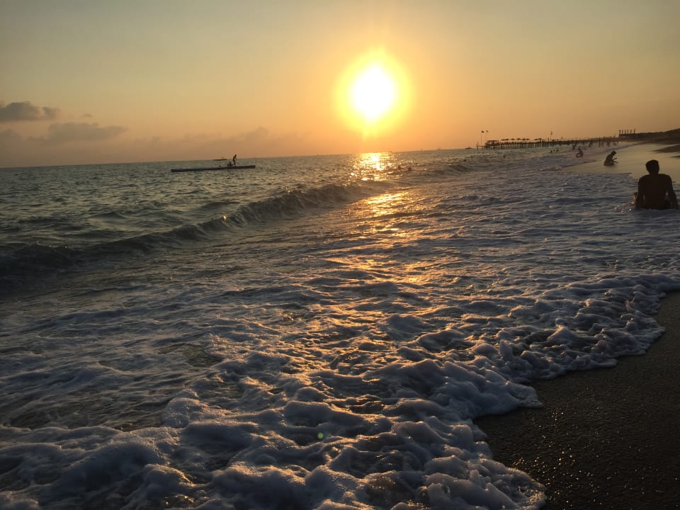 Strand Starlight Resort Hotel