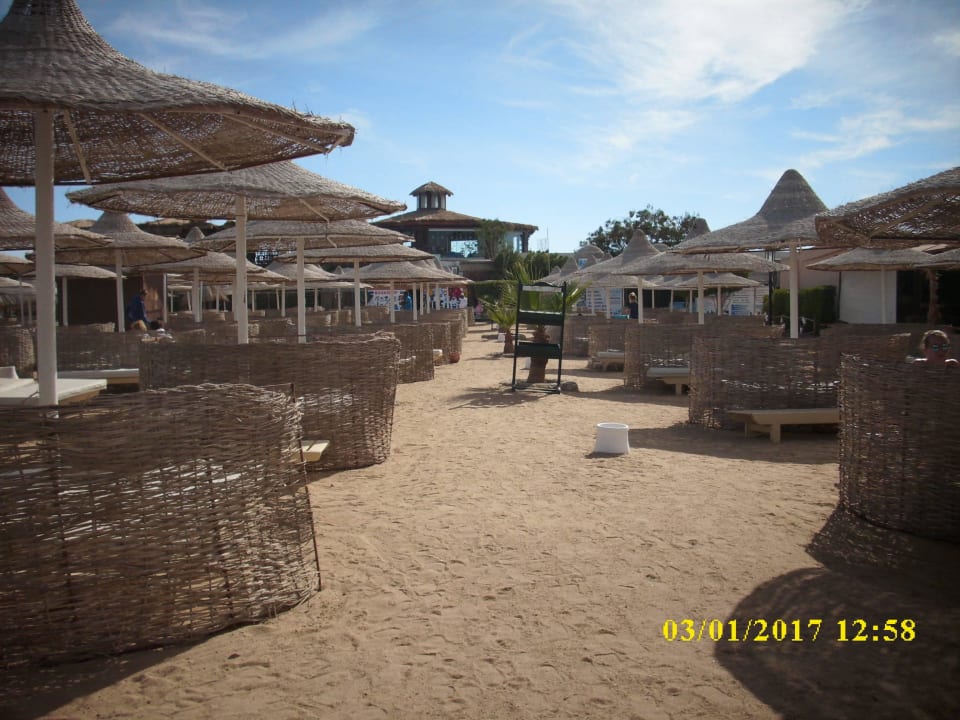 Liegen mit Windschutz Ali Baba Palace Hotel