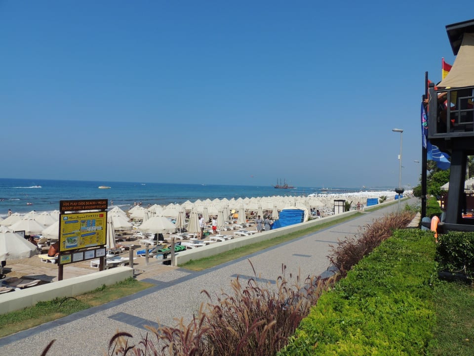 Strandpromenade Melas Resort Hotel