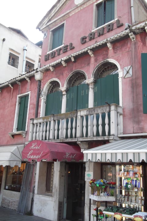 Nahaufnahme Hotel Canal