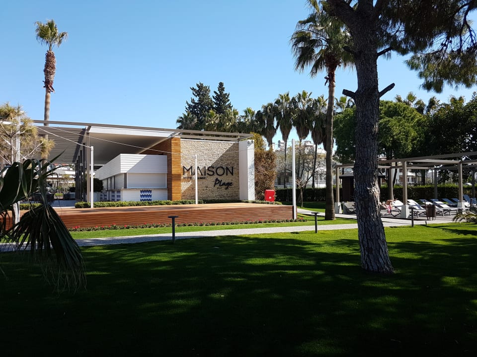 Ausblick Acanthus Cennet Barut Collection