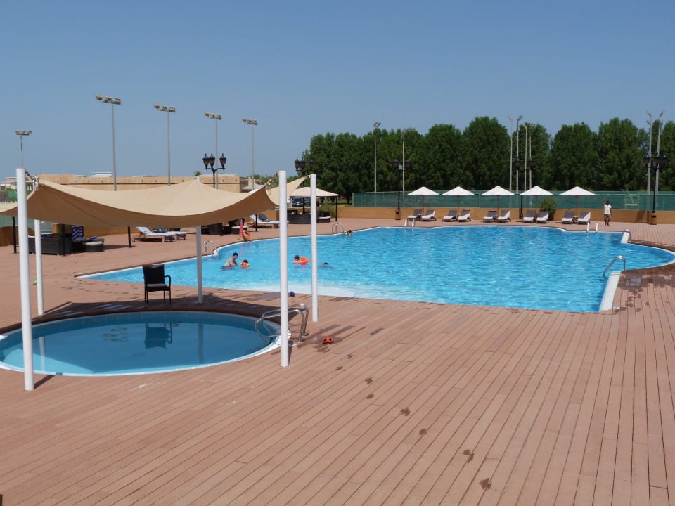 Der gekühlte Pool Five Continents Ghantoot Beach Resort