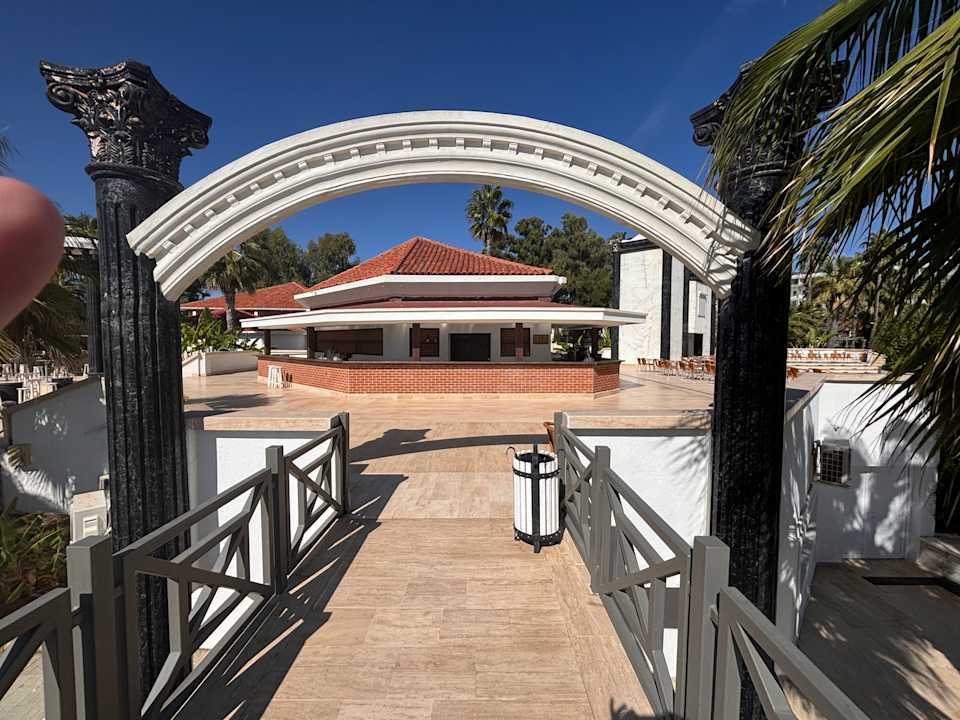 Gastro Adora Hotel & Resort