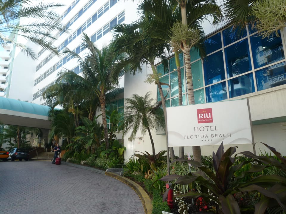 Einfahrt zum Hotel Hotel Riu Plaza Miami Beach