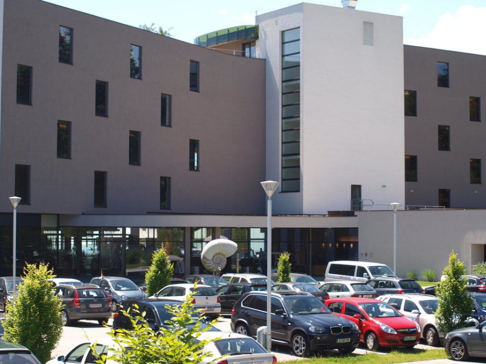 Rückseite des Hotels AVIVA make friends