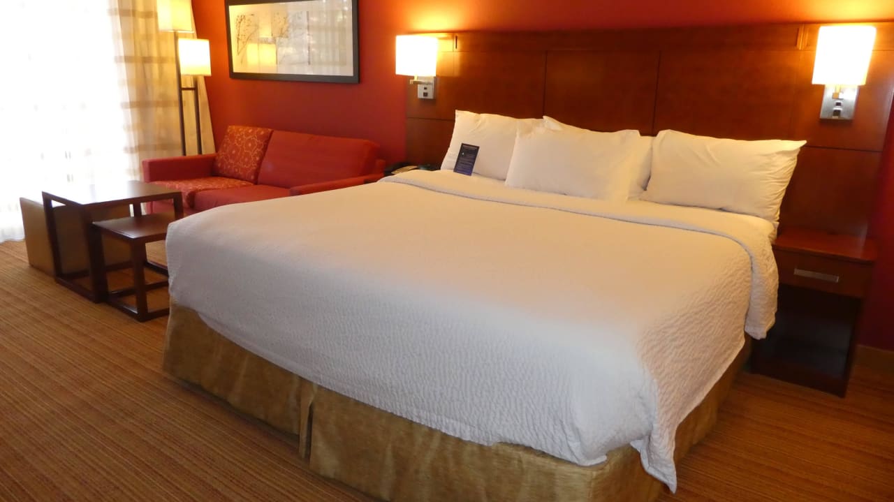 KingSize Bett Courtyard Page at Lake Powell