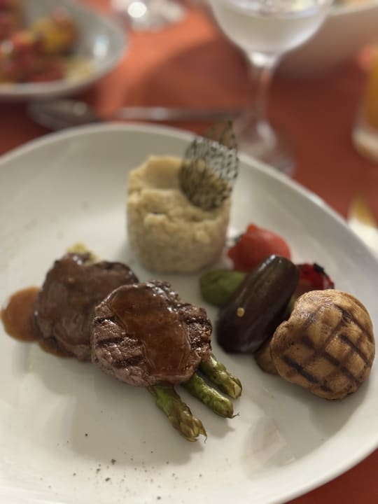 Gastro Saphir Hotel & Villas