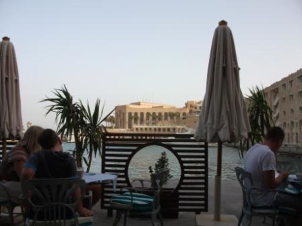Ausblick auf den Hafen vom Cafe Mozart Pickalbatros Citadel Resort