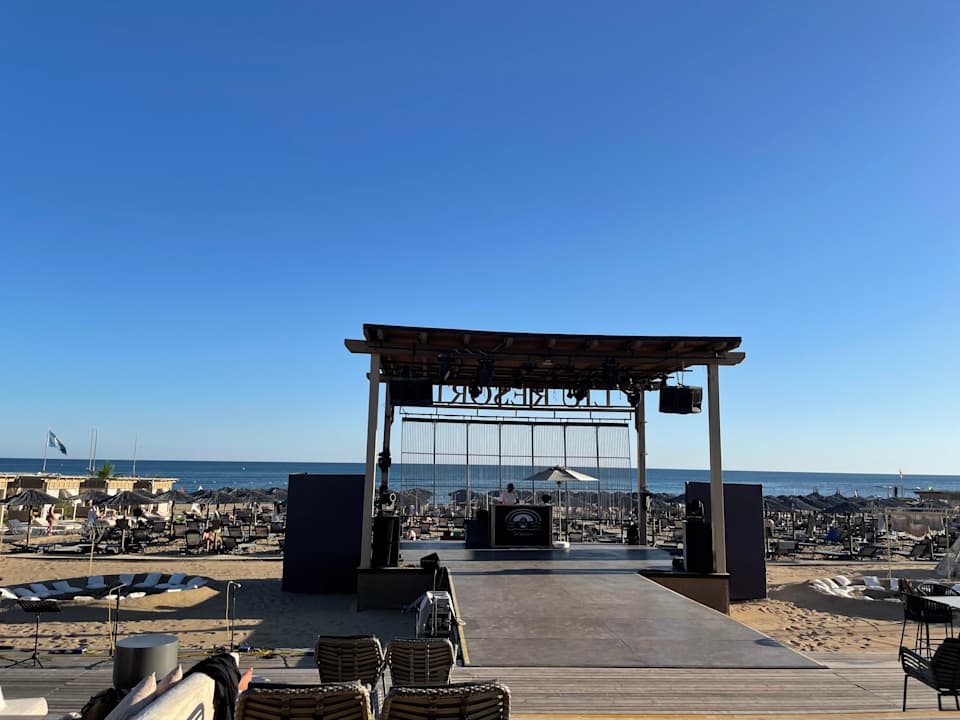 Strand Liu Resorts
