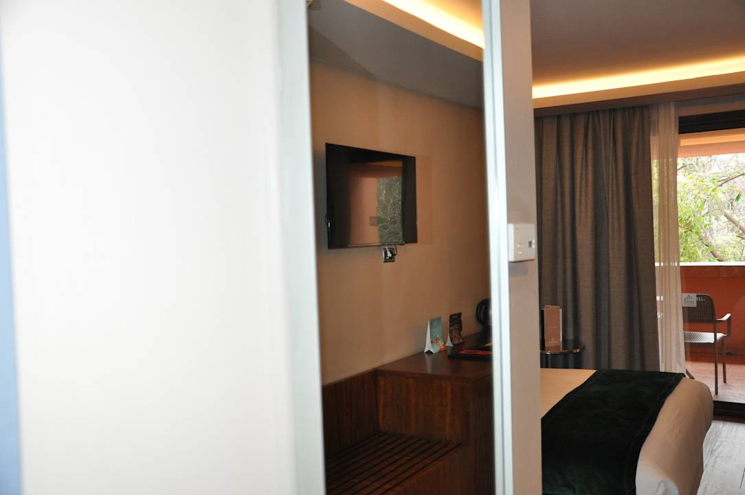 Zimmer Kenzi Rose Garden