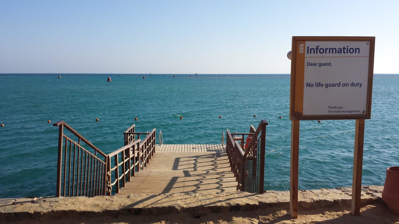 Badezugang zum Roten Meer am Hotel Hotel Three Corners Ocean View prestige - Adults only