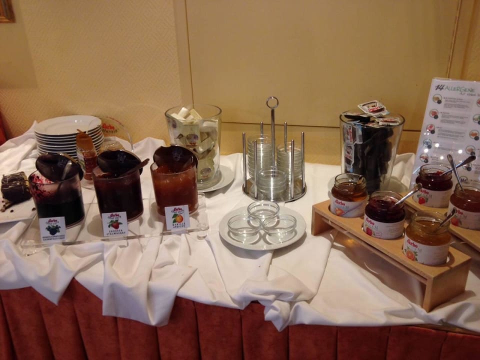 Frühstücksbuffet Hotel Josefshof am Rathaus
