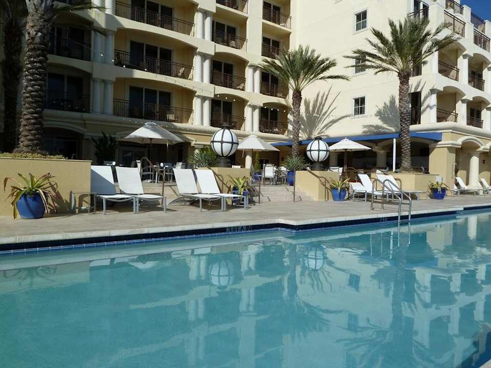 Pool und Restaurant Hotel The Atlantic Resort & Spa