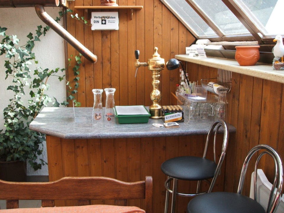 Schankanlage im Wintergarten Pension Deichgraf