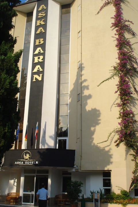 Вход в отель Incekum Su Hotel